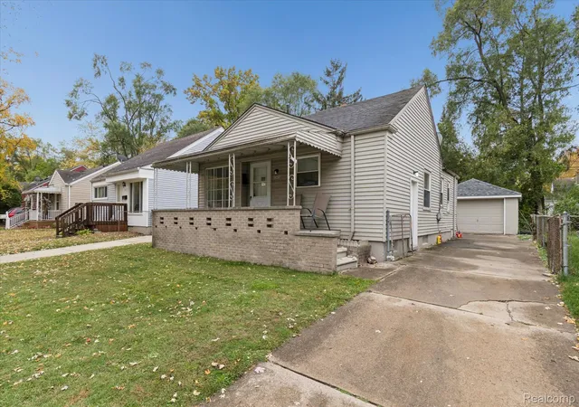 Photo 3 of Single family home for sale at 17421 Five Points St, Redford, MI 48240 | MLS# 20261012094 | Listing updated on 2026-08-18