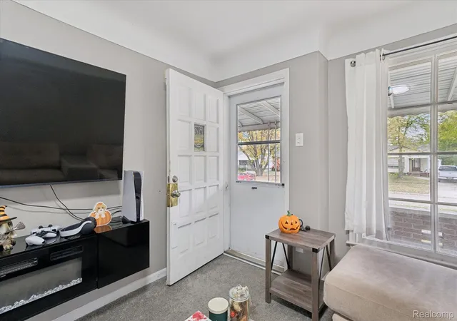 Photo 4 of Single family home for sale at 17421 Five Points St, Redford, MI 48240 | MLS# 20261012094 | Listing updated on 2026-08-18