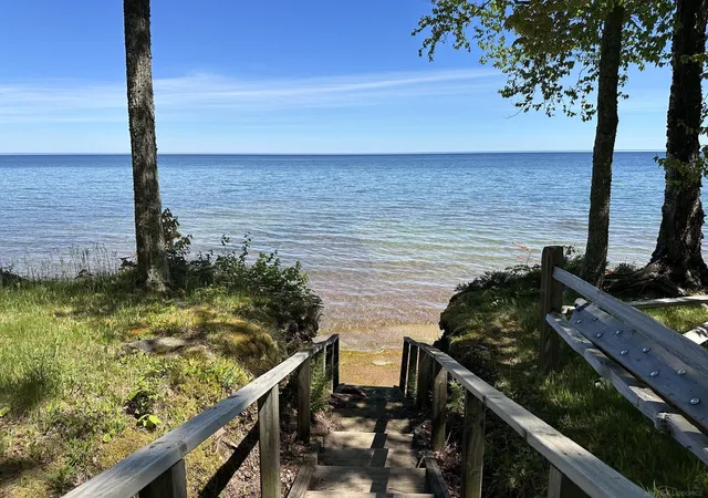 Photo 4 of Single family home for sale at N10006 Shore Dr, Au Train, MI 49806 | MLS# 58050200224 | Listing updated on 2026-09-03