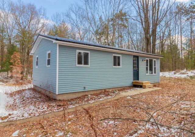 Photo 3 of Single family home for sale at 9848 90th Avenue, Mecosta, MI 49332 | MLS# 72026007035 | Listing updated on 2026-09-16