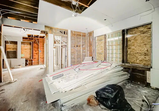 5th image of 4885 Bedford St, Detroit, MI 48224 | MLS# 20261012170