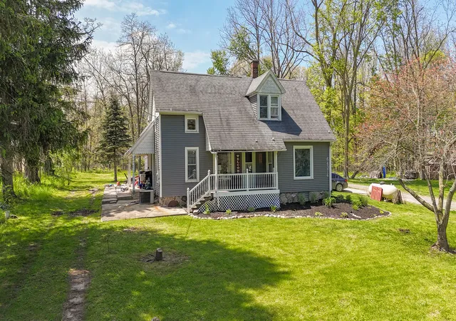 5th image of 64374 Mullen Rd, Cassopolis, MI 49031 | MLS# 69026007071