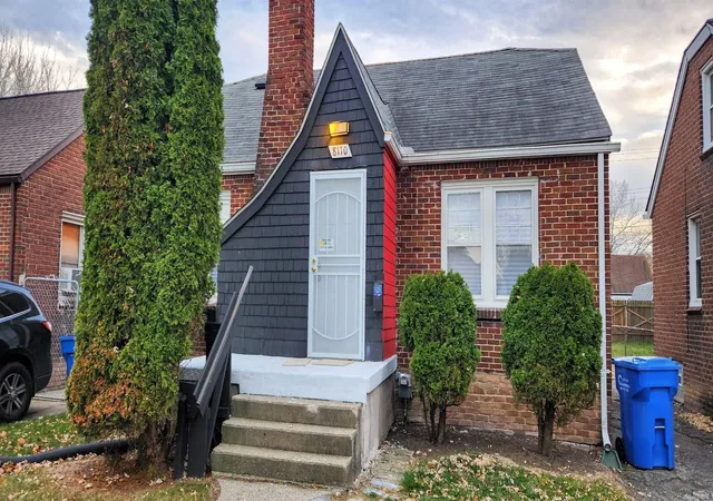 Photo 1 of Single family home for sale at 8110 Chalmers Ave, Warren, MI 48089 | MLS# 58050200270 | Listing updated on 2026-07-16