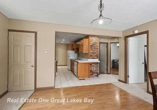 Photo 3 of Single family home for sale at 1943 Ottawa St, Saginaw, MI 48602 | MLS# 61050200286 | Listing updated on 2026-05-09