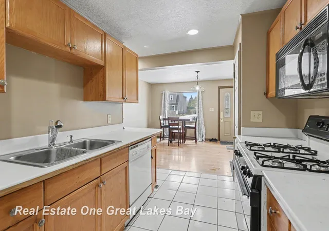 Photo 4 of Single family home for sale at 1943 Ottawa St, Saginaw, MI 48602 | MLS# 61050200286 | Listing updated on 2026-05-09
