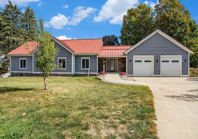 Photo 3 of Single family home for sale at 1252 Cherokee Dr, Union City, MI 49094 | MLS# 62026007152 | Listing updated on 2026-09-02