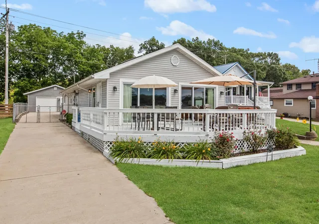 Photo 1 of Single family home for sale at 70619 Sunset Blvd, Union, MI 49130 | MLS# 69026007153 | Listing updated on 2026-09-18