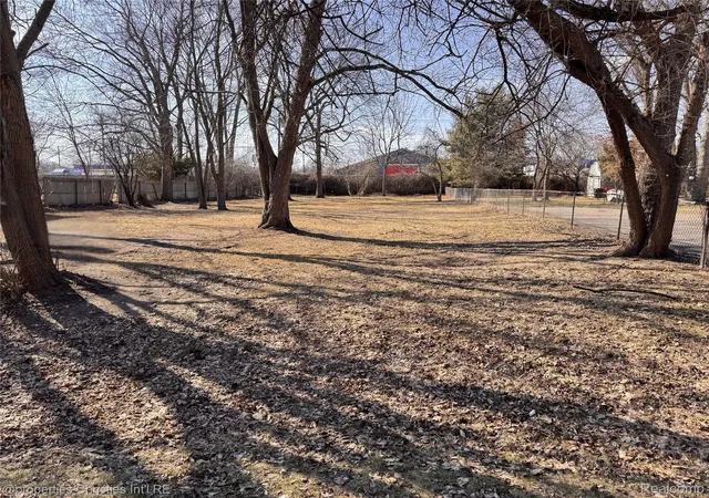 Photo 1 of Land for sale at 23183 Bush St, Southfield, MI 48033 | MLS# 20261012432 | Listing updated on 2026-08-20
