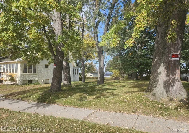 Photo 3 of Single family home for sale at 11227 Jackson Ave, Warren, MI 48089 | MLS# 20261012489 | Listing updated on 2026-07-06