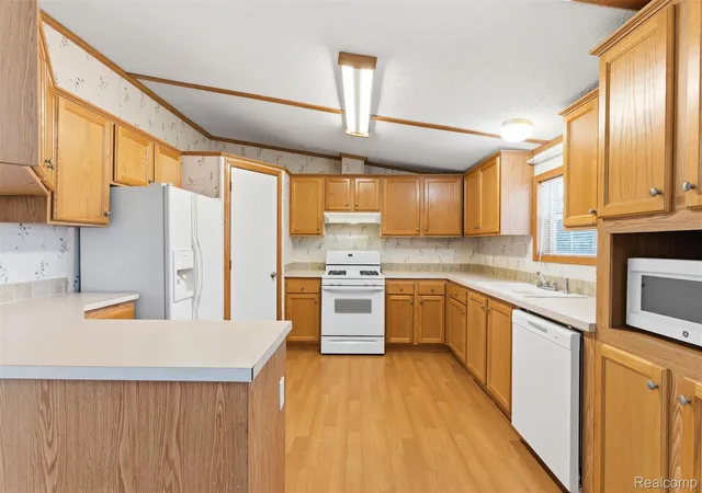 3rd image of 3710 Elm Ct, Clarkston, MI 48348 | MLS# 20261012844
