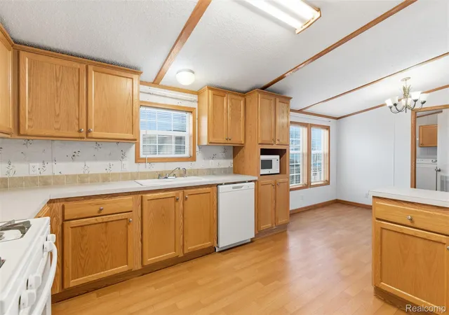 4th image of 3710 Elm Ct, Clarkston, MI 48348 | MLS# 20261012844