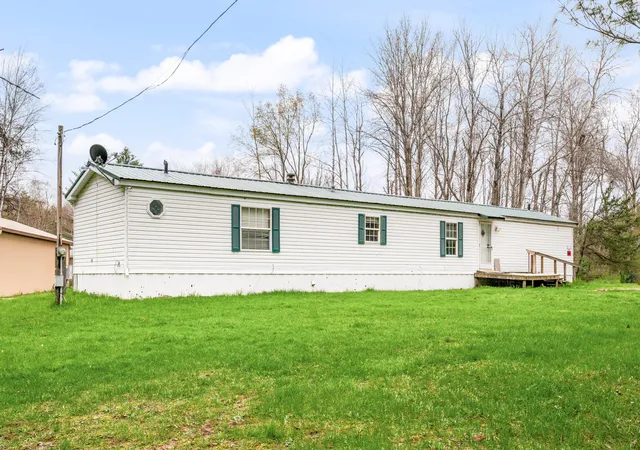 4th image of 22132 15Th Ave, Sears, MI 49679 | MLS# 72026007451