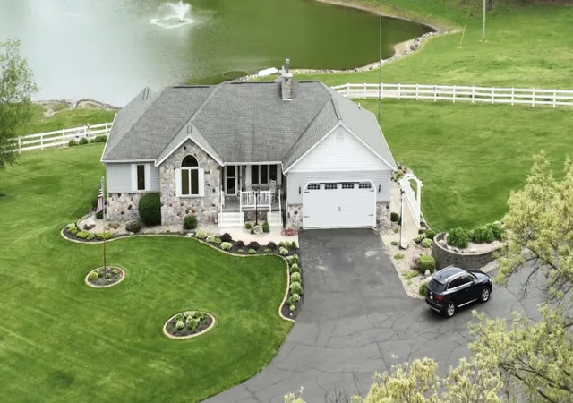 Photo 1 of Single family home for sale at 65650 Dailey Rd, Edwardsburg, MI 49112 | MLS# 69026007620 | Listing updated on 2026-09-03