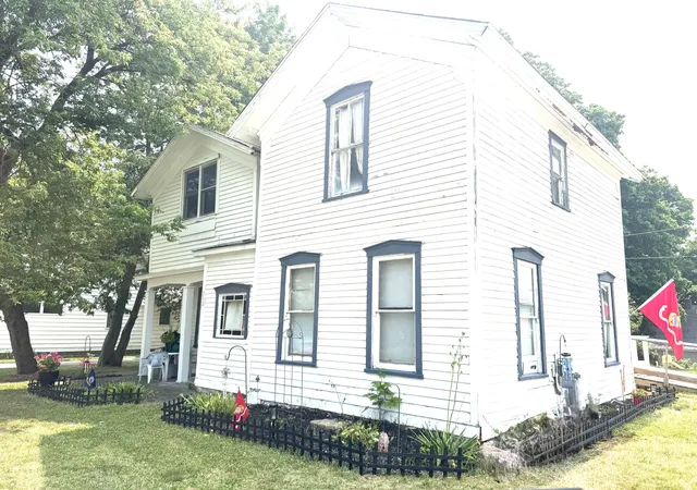 1st image of 313 W 6th St, Evart, MI 49631 | MLS# 72026007628