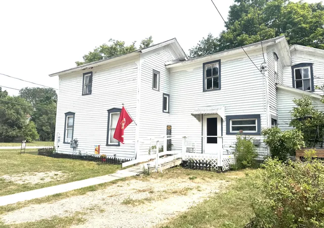 3rd image of 313 W 6Th St, Evart, MI 49631 | MLS# 72026007628