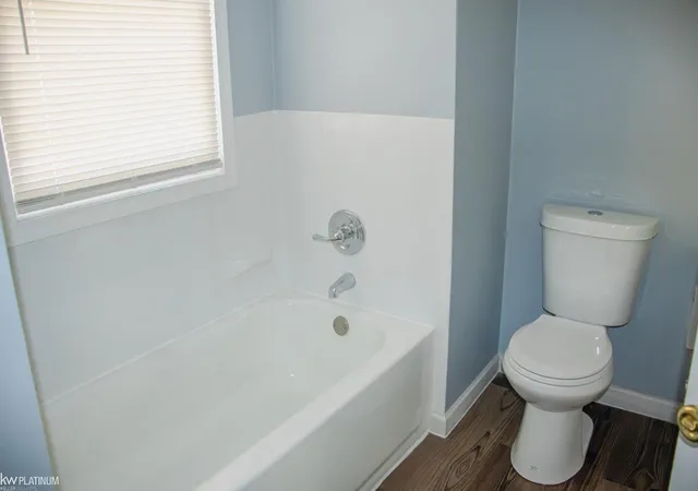 17th image of 11835 Sanford St, Detroit, MI 48205 | MLS# 58050200560
