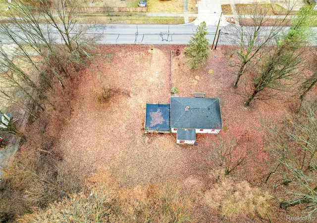 Photo 1 of Sale Pending at 816 S Schuman St, Westland, MI 48186 | MLS# 20261013270 | Listing updated on 2026-07-07