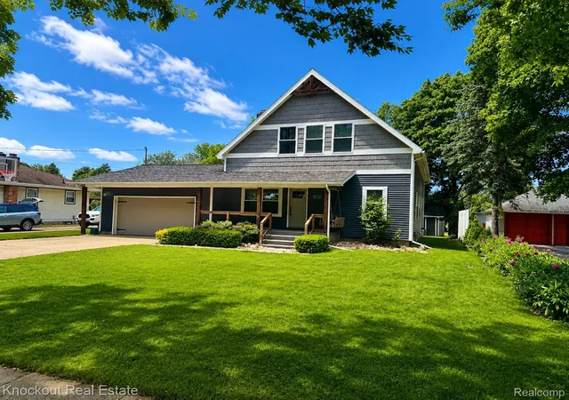 Homes for sale in Frankenmuth, MI | 140 W Jefferson St, Frankenmuth, MI 48734 | MLS# 20261013319