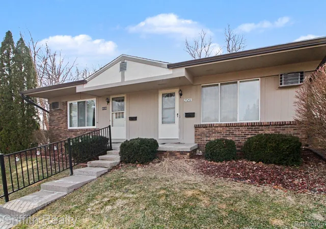Homes for sale in South Lyon, MI | 25231 Potomac Dr #2, South Lyon, MI 48178 | MLS# 20261013352