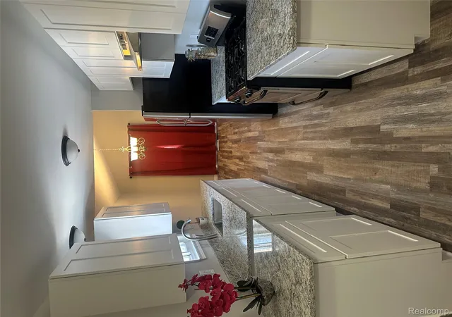 Photo 3 of Single family home for sale at 187 Ne Nebraska Ave, Pontiac, MI 48341 | MLS# 20261013584 | Listing updated on 2026-07-13