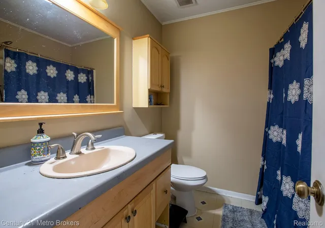 Homes for sale in Grand Blanc, MI | 6101 Belsay Rd, Grand Blanc, MI 48439 | MLS# 20261013895