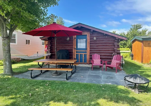 5th image of 4700 Oden Rd, Alanson, MI 49706