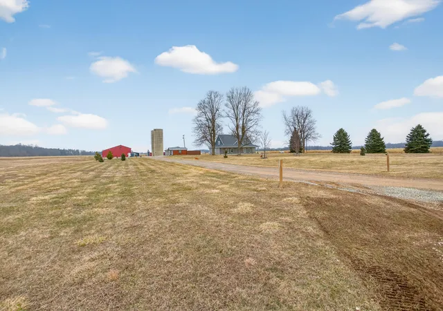 104th image of 8700 E Mosherville Rd, Horton, MI 49246 | MLS# 55026008238