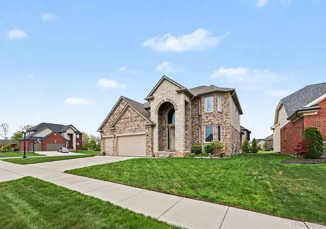 3rd image of 17198 Chianti Ct, Macomb, MI 48042 | MLS# 20261014182
