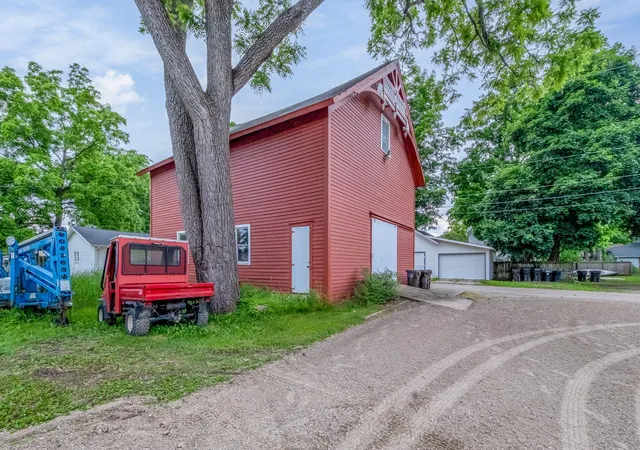 48th image of 414 Maple St, Big Rapids, MI 49307 | MLS# 72026008285