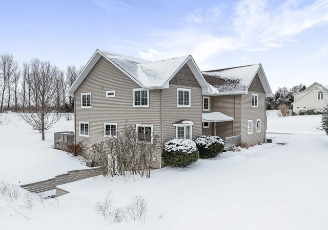 Photo 2 of Single family home for sale at 1474 S Montmorency Ln, Suttons Bay, MI 49682 | MLS# 78080065865 | Listing updated on 2026-05-13