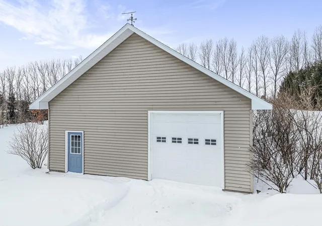 Photo 3 of Single family home for sale at 1474 S Montmorency Ln, Suttons Bay, MI 49682 | MLS# 78080065865 | Listing updated on 2026-05-13