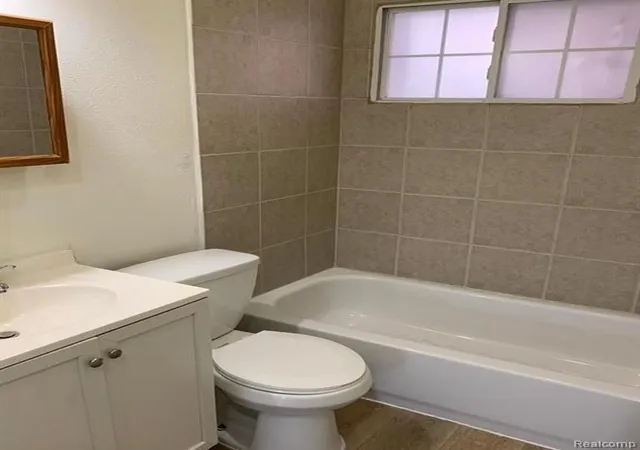 Listing Photo 5 - Condo for sale in building located at 12927 Plymouth Rd, Detroit, MI 48227