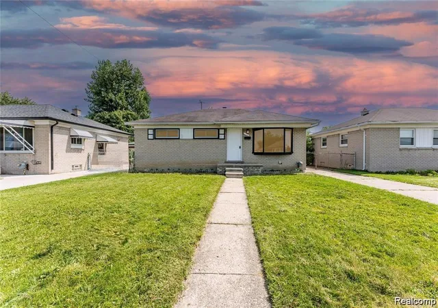 Photo 1 of Sale Pending at 25184 Pattow St, Roseville, MI 48066 | MLS# 20261014463 | Listing updated on 2026-07-07