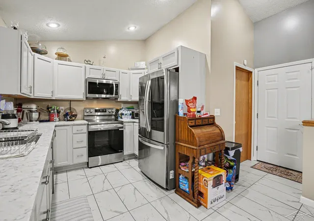 Homes for sale in Saginaw, MI | 2977 Oaklawn Park Rd, Saginaw, MI 48603 | MLS# 61050200958