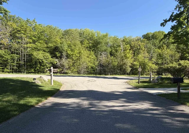 5th image of Unit 7 Old Trl, Frankfort, MI 49635 | MLS# 78080065911