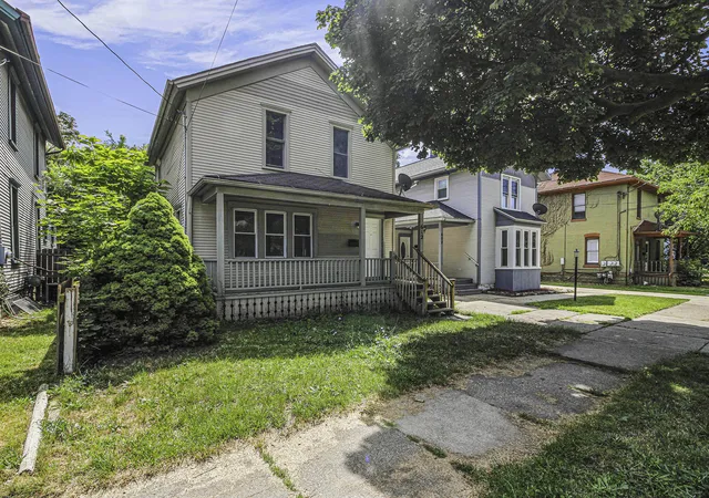 Homes for sale in Lansing City Ingham, MI | 612 N Walnut St, Lansing City Ingham, MI 48933 | MLS# 81026008561