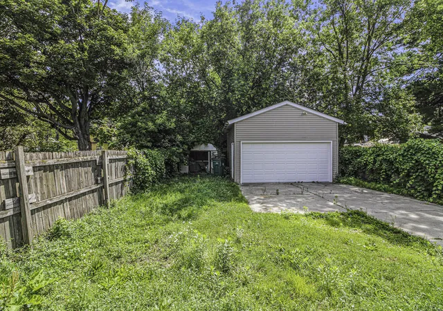 Homes for sale in Lansing City Ingham, MI | 612 N Walnut St, Lansing City Ingham, MI 48933 | MLS# 81026008561