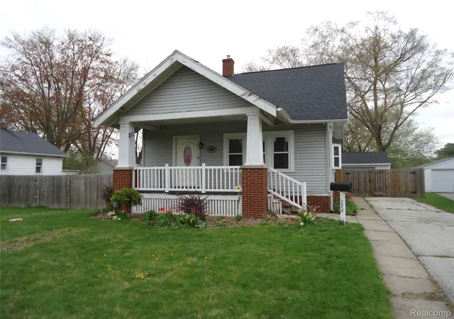 Homes for sale in Saginaw, MI | 2274 N Carolina St, Saginaw, MI 48602 | MLS# 20261014562