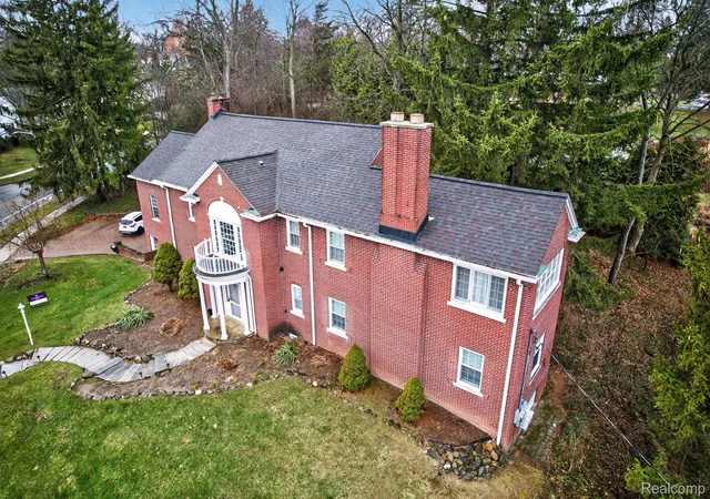 Photo 3 of Single family home for sale at 2307 Hill St, Ann Arbor, MI 48104 | MLS# 20261014653 | Listing updated on 2026-09-12