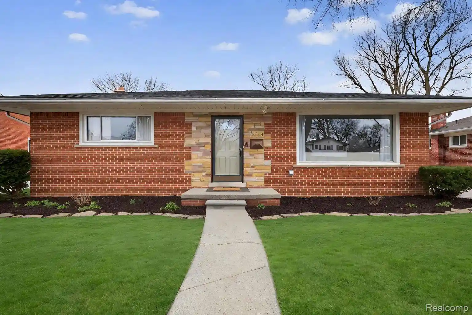 29168 Meadowlark St, Livonia City Wayne, MI 48154 | MLS# 20261014667 ...