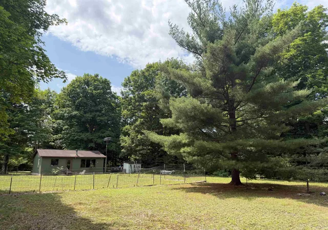 1st image of 13544 Aylsworth Rd, Beulah, MI 49617 | MLS# 78080065940