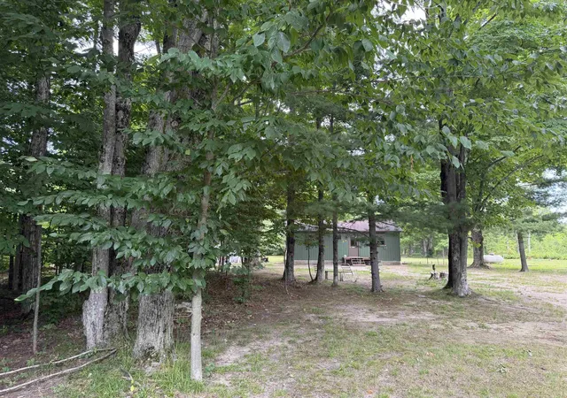 2nd image of 13544 Aylsworth Rd, Beulah, MI 49617 | MLS# 78080065940