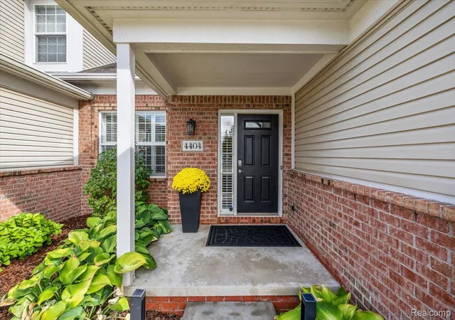 4th image of 4404 Navin Field Ln, Troy, MI 48085 | MLS# 20261014884