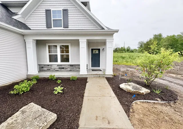 Photo 3 of Single family home for sale at 5911 Valley Point Dr Se, Caledonia, MI 49316 | MLS# 65026008781 | Listing updated on 2026-08-28