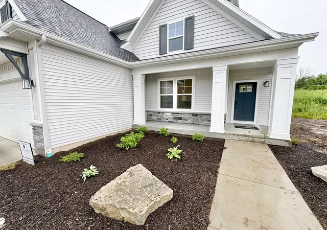 Photo 3 of Single family home for sale at 5911 Valley Point Dr SE, Caledonia, MI 49316 | MLS# 65026008781 | Listing updated on 2026-08-28