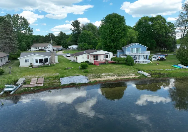2nd image of 12515 S Rosemary Ave, Grant, MI 49327 | MLS# 72026008849