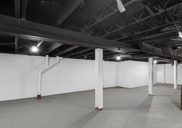 16th image of 13144 Plymouth Rd, Detroit, MI 48227 | MLS# 20261015181