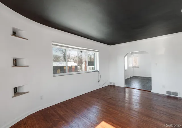 3rd image of 13144 Plymouth Rd, Detroit, MI 48227 | MLS# 20261015181