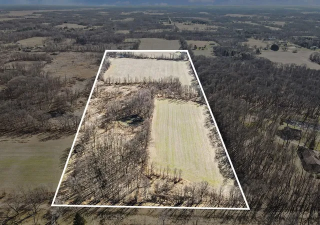 4th image of 8004 W W Ave, Schoolcraft, MI 49087 | MLS# 66026008913
