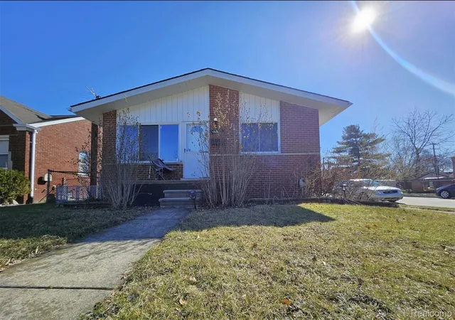 Photo 2 of Single family home for sale at 16830 S Stephens Dr E, Eastpointe, MI 48021 | MLS# 20261015267 | Listing updated on 2026-07-06